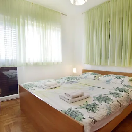 Familiar And Equipped Flat For A Cozy Appartement